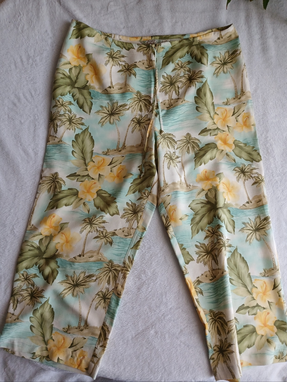 **with Flaw** Tommy Bahama Women's 100% Silk Pants Size 16 **with Flaw***
